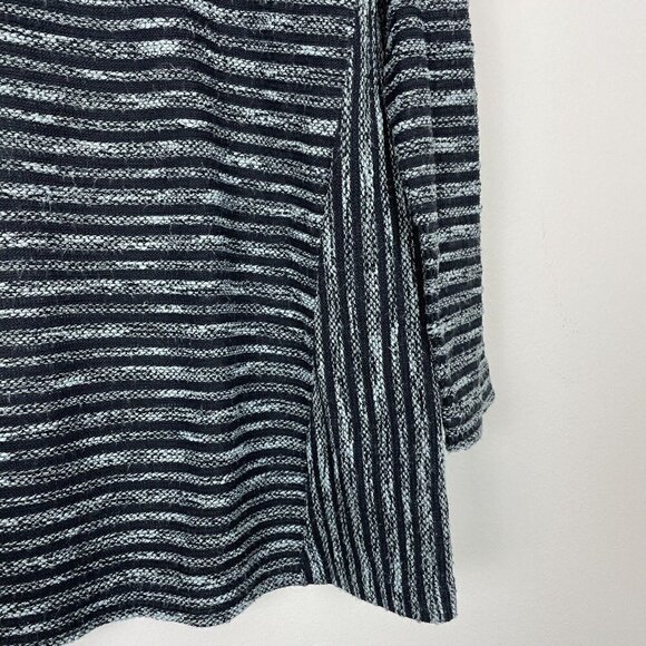 J Jill Blue Striped Long Sleeve Top Textured Woman’s Size Medium - Picture 2 of 8